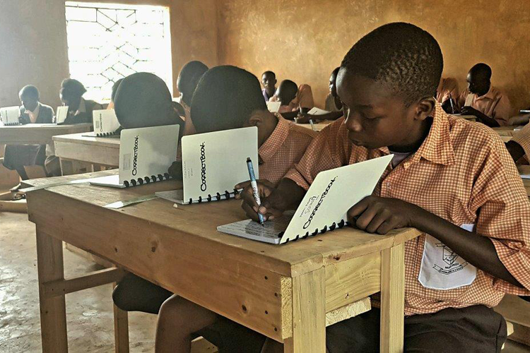 Correctbook wil Afrikaanse kinderen helpen met leren