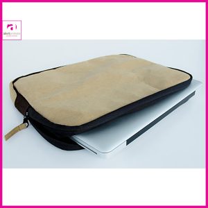 Duurzame wasbaar kraft laptopsleeve met opdruk