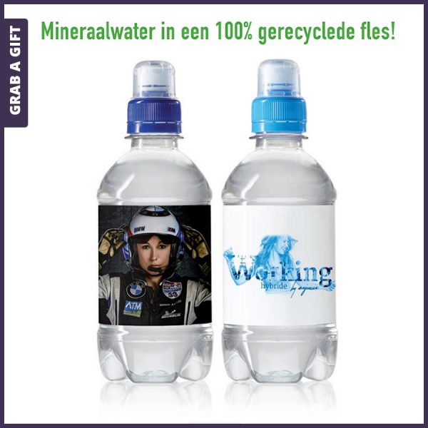 Grab a Gift - Etiketten bedrukken met logo van gerecyclede waterflesjes 330 ml sportdop