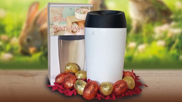 Thermobeker met chocolade paaseitjes