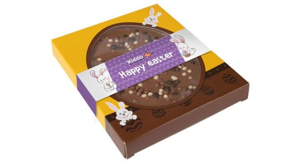 Chocolade Paasei door brievenbus